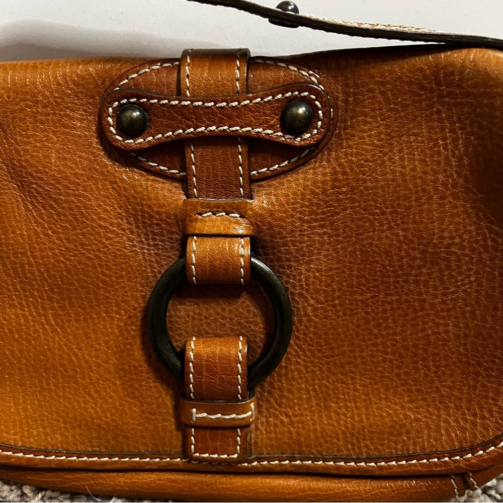 Banana Republic BR Vintage Tan Leather Buckle Detail Mini Purse - Picture 2 of 7